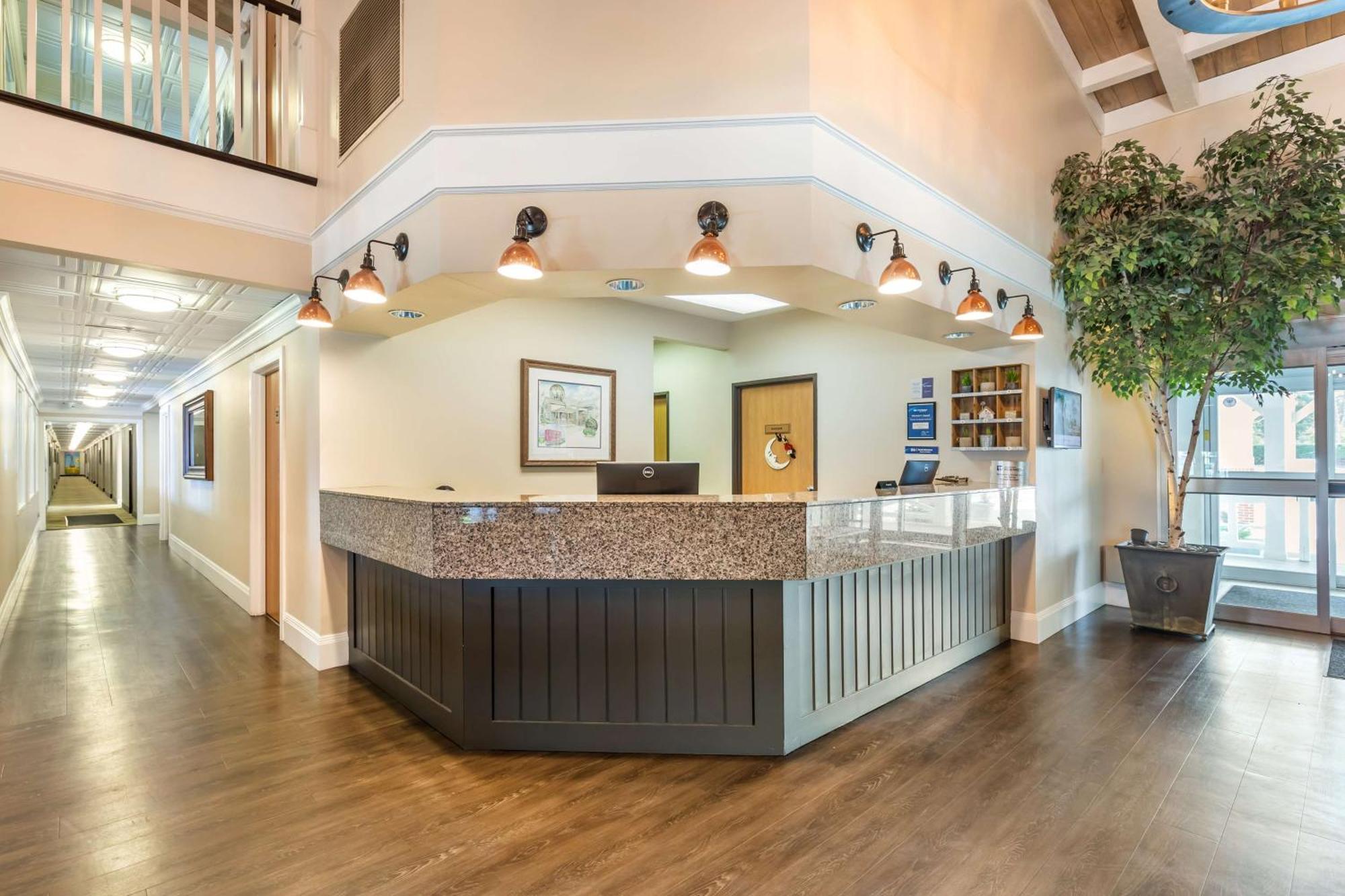 Best Western Plus University Park Inn & Suites Ames Bagian luar foto