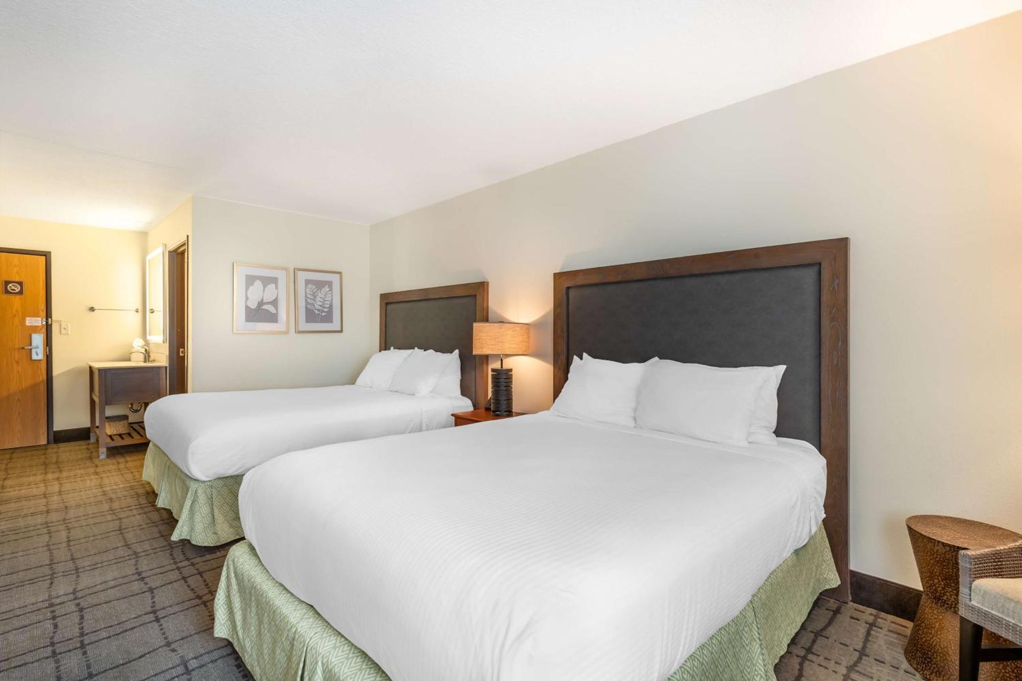 Best Western Plus University Park Inn & Suites Ames Bagian luar foto