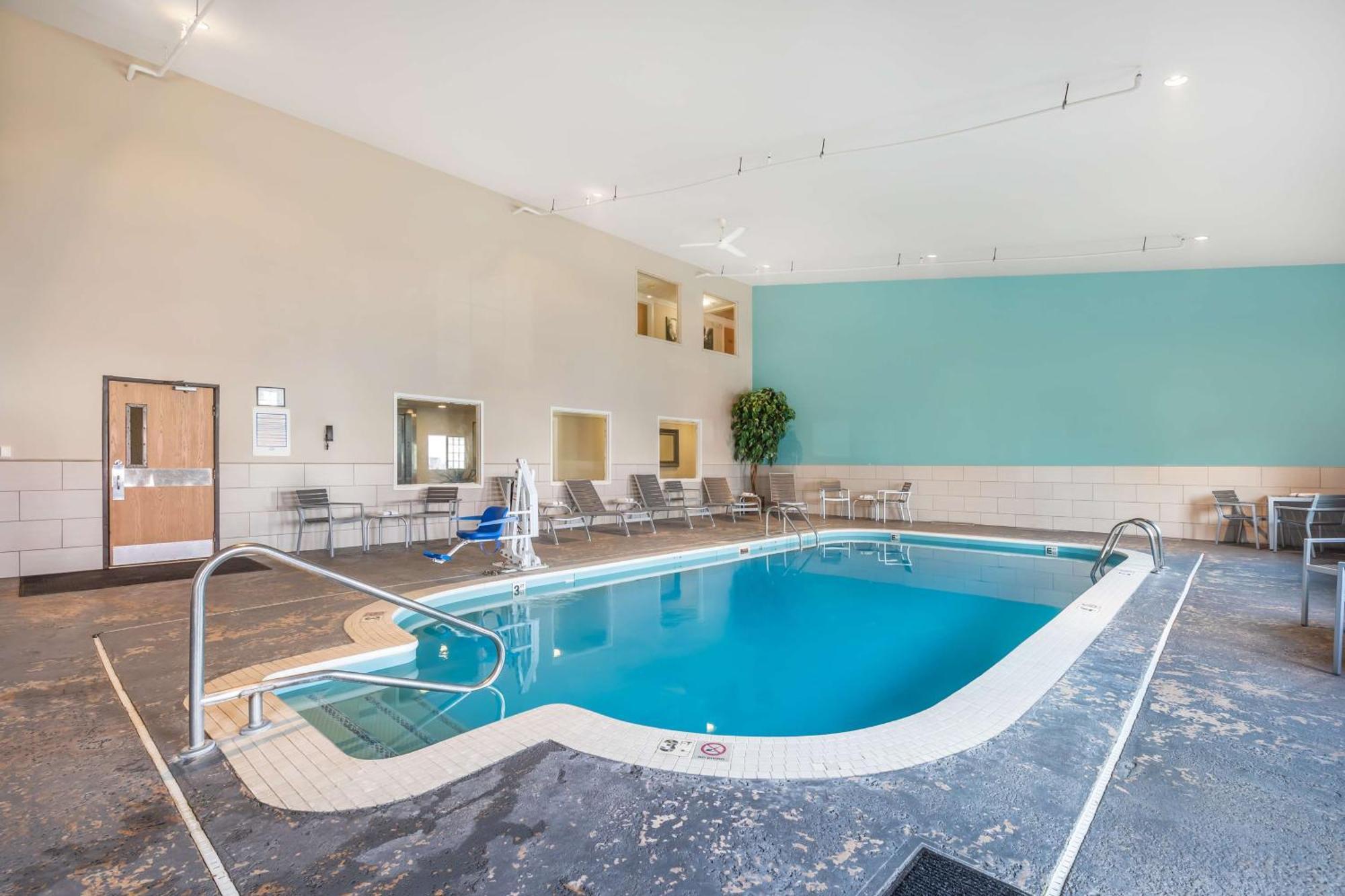 Best Western Plus University Park Inn & Suites Ames Bagian luar foto