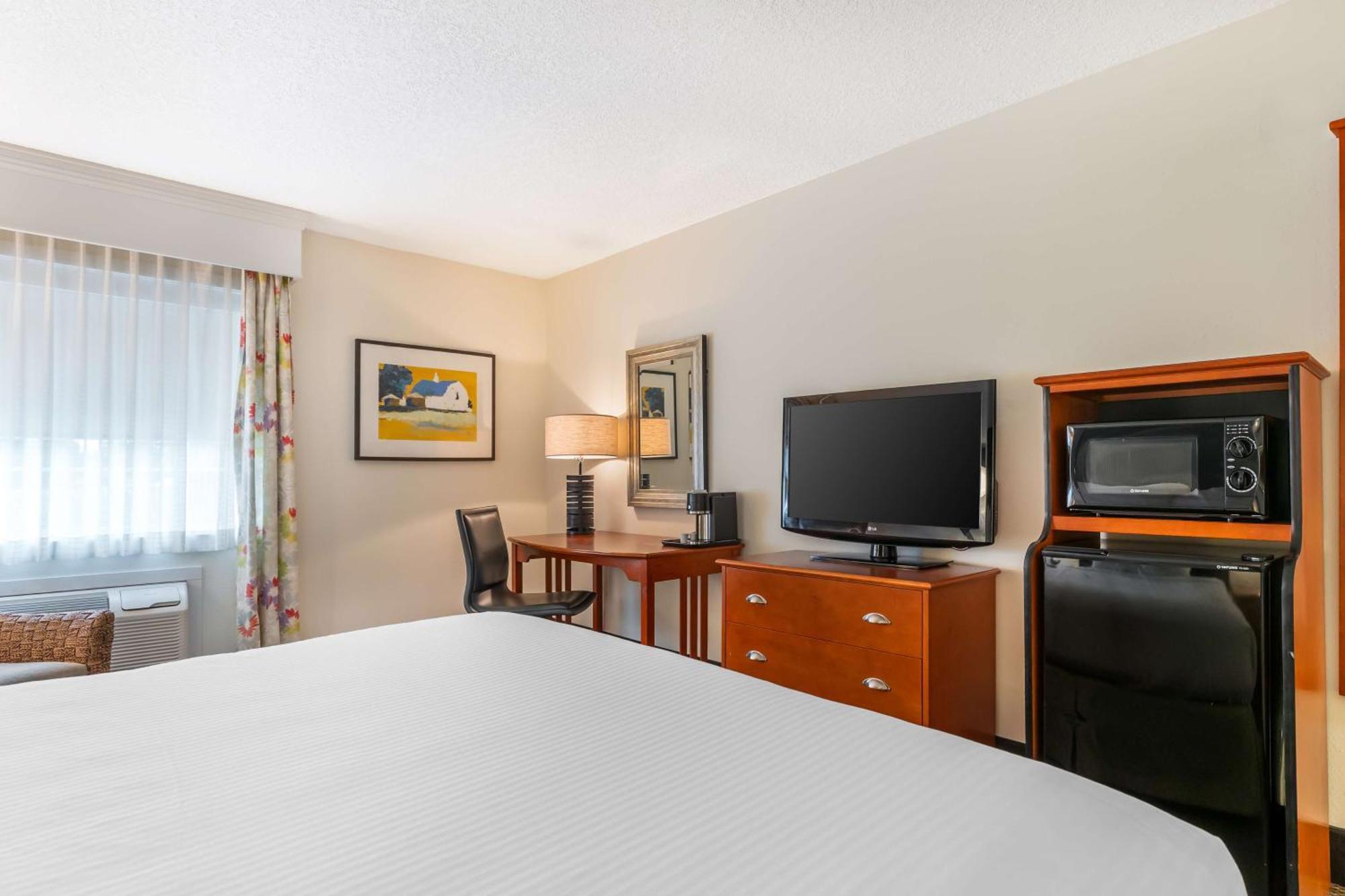 Best Western Plus University Park Inn & Suites Ames Bagian luar foto