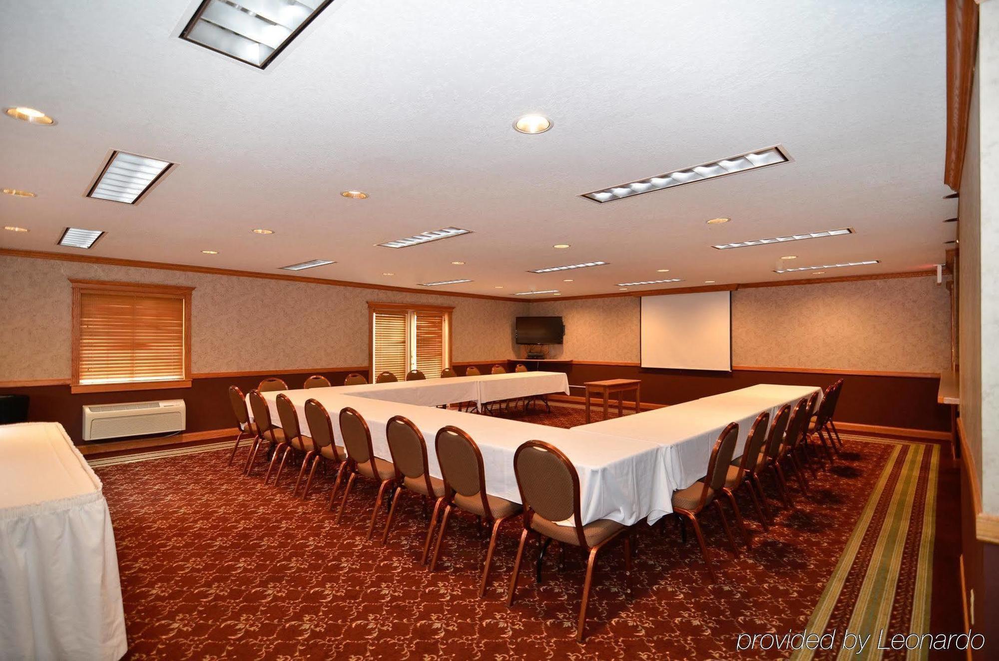 Best Western Plus University Park Inn & Suites Ames Bagian luar foto