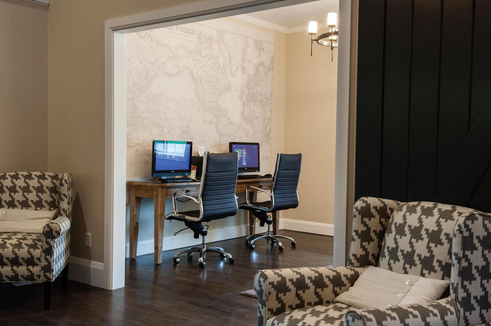 Best Western Plus University Park Inn & Suites Ames Bagian luar foto